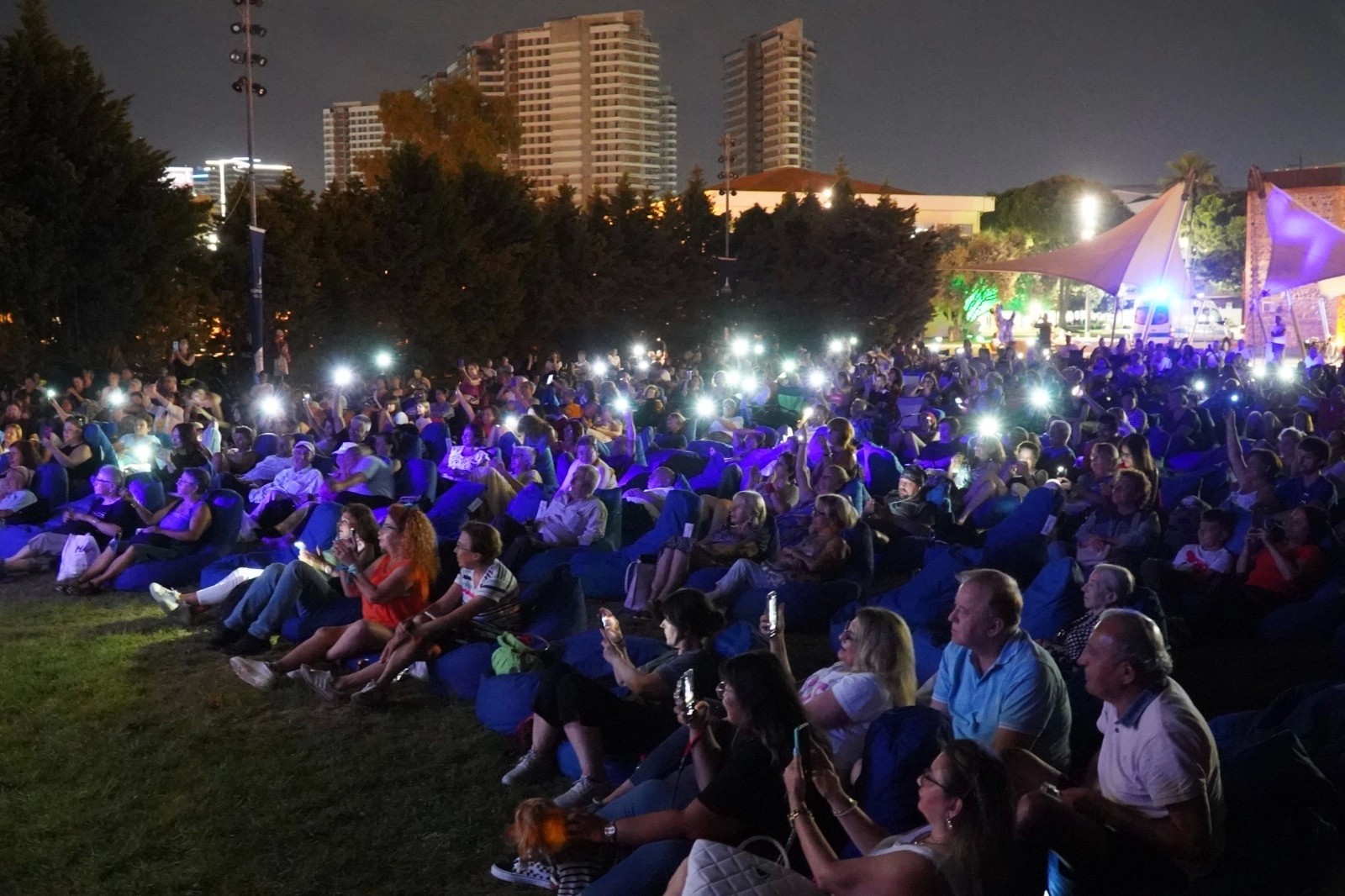 İzmirde Çim Konserleri 1 Temmuz’da başlıyor