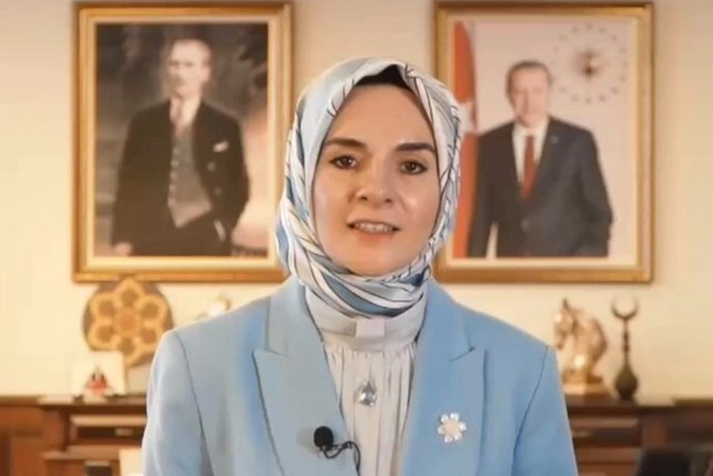 Bakan Göktaştan şehit Albay Madenin ailesine taziye