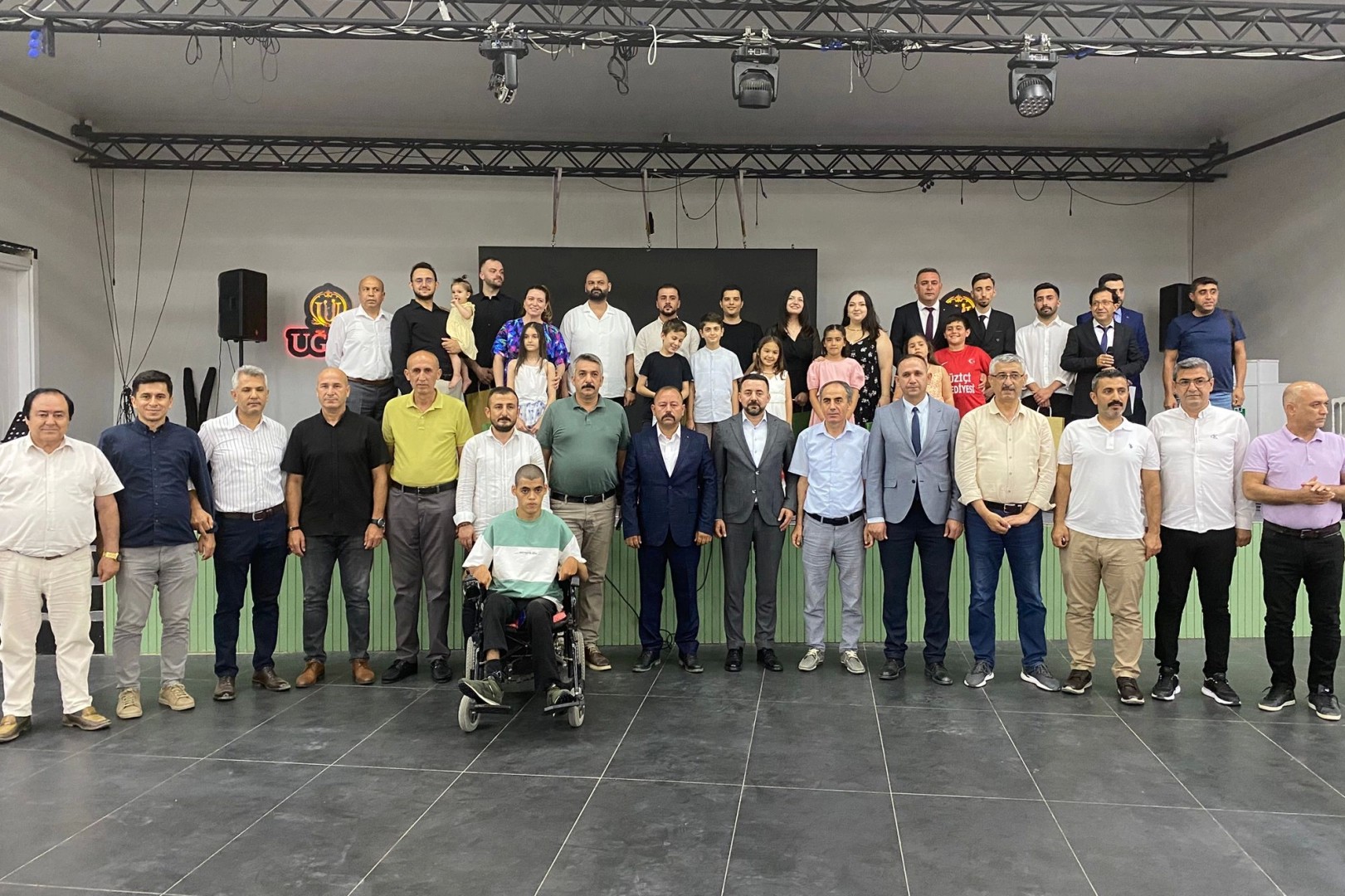 Karacaoğlanın torunlarından muhteşem eser... Düziçinin güzellikleri dünyaya tanıtılıyor
