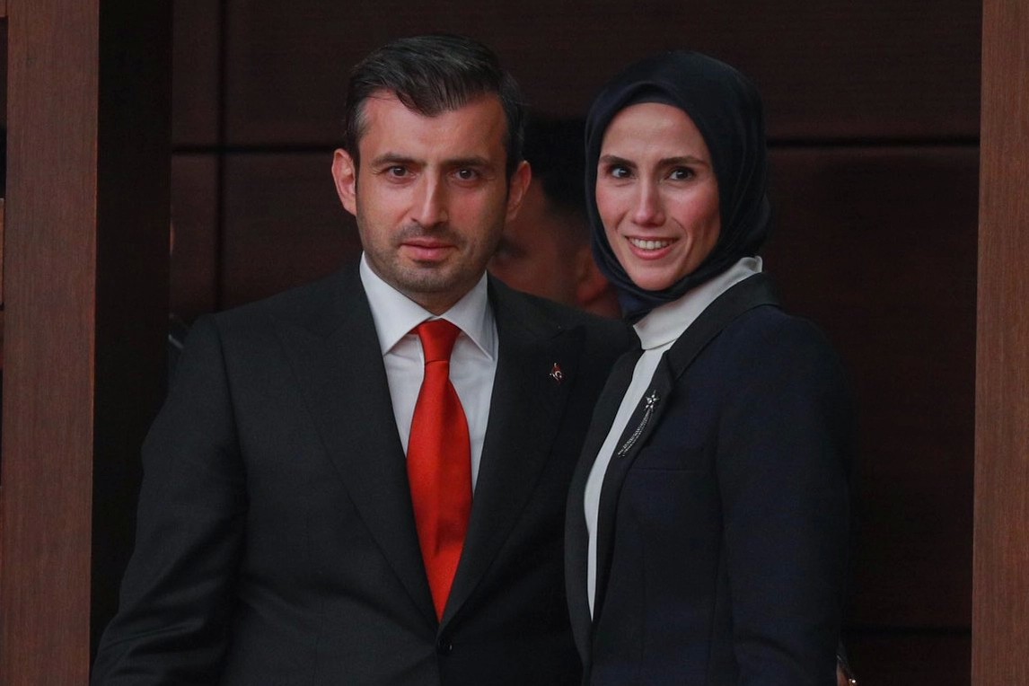 Sümeyye Erdoğan Bayraktar Next Sosyal’e katıldı, eşinden hoşgeldin yanıtı geldi
