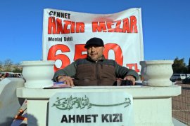 Semt pazarında görünce akın ettiler!