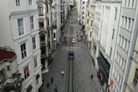 Taksim'de dikkat çeken yoğunluk