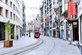 Taksim Meydanı ve İstiklal Caddesi bomboş kaldı