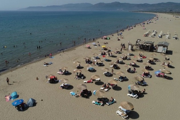 İzmir'de Pamucak Sahili sezona hazır