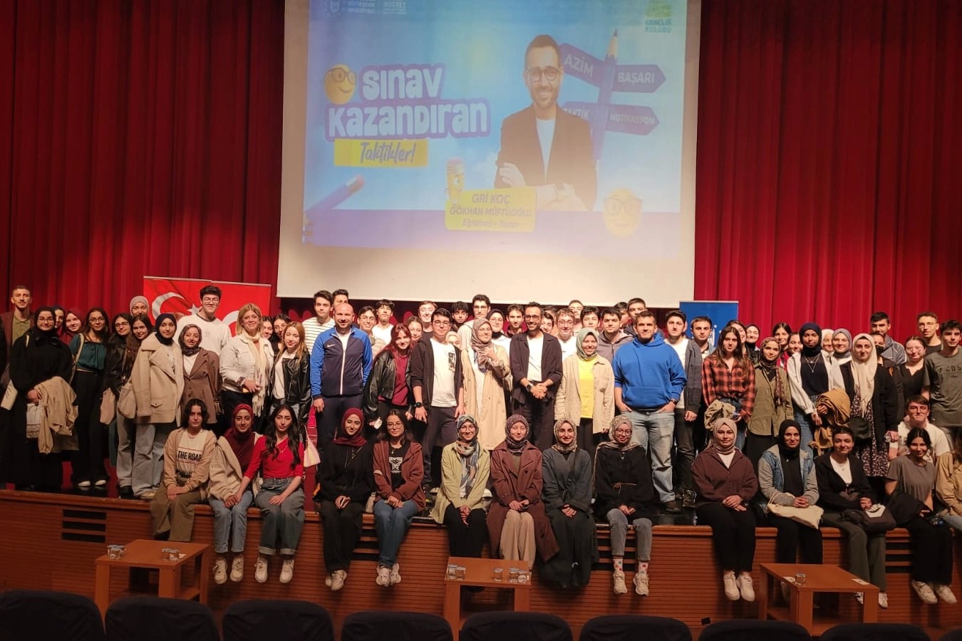 'Gri Koç', Bursalı gençlere sınav kazandıran taktikleri anlattı