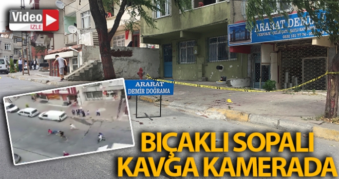 Bıçak ve sopların kullanıldığı tekme tokat kavga kamerada