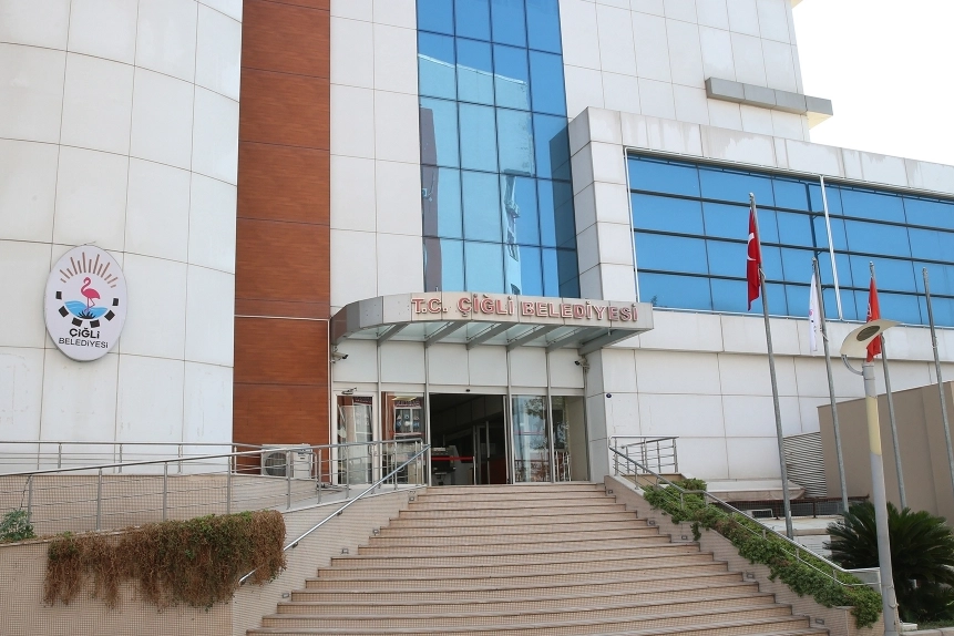 Belediye Başkanının makam aracına silahlı saldırı!